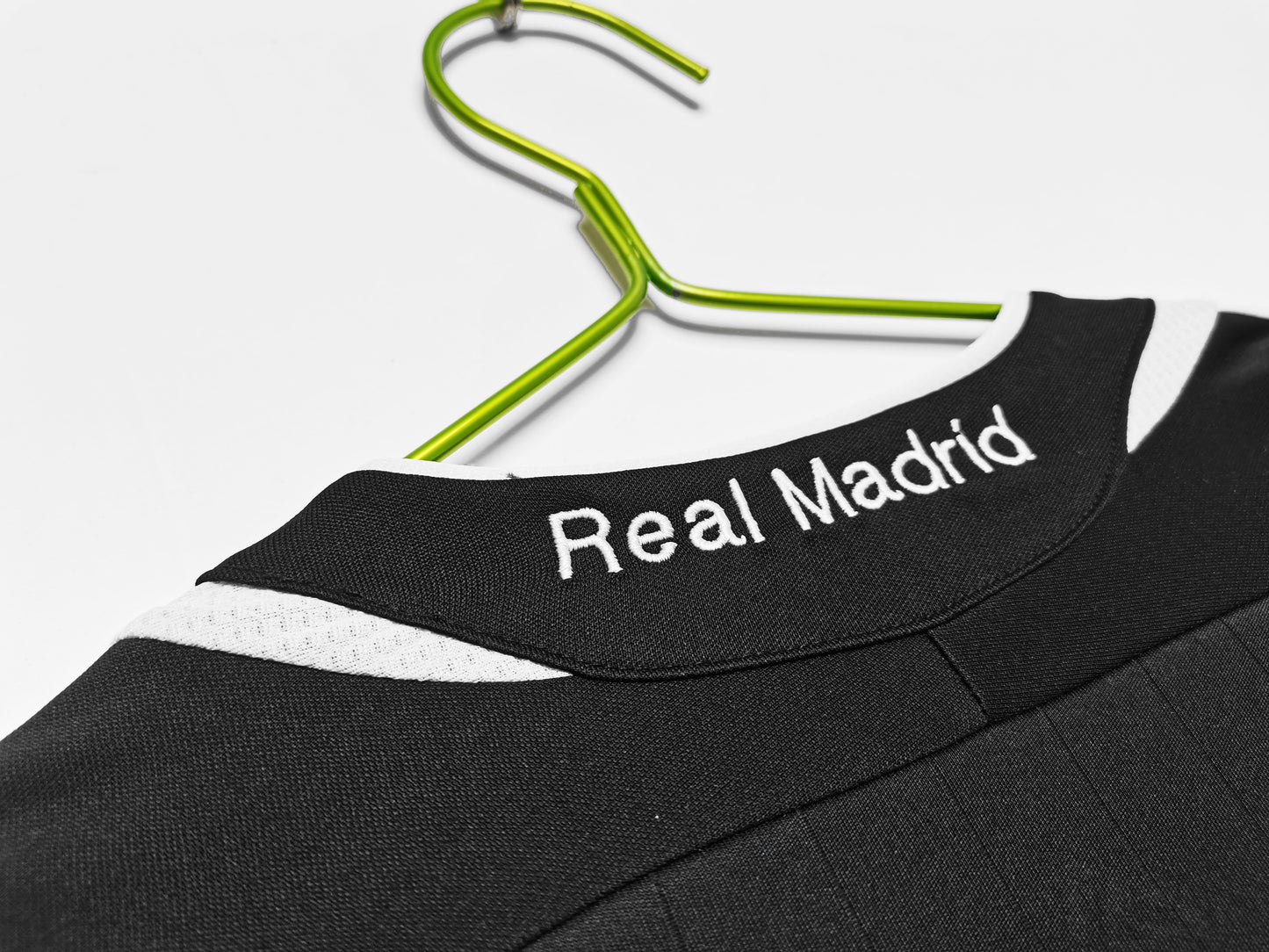 2006/07 Real Madrid Away Long Sleeve Retro Kit