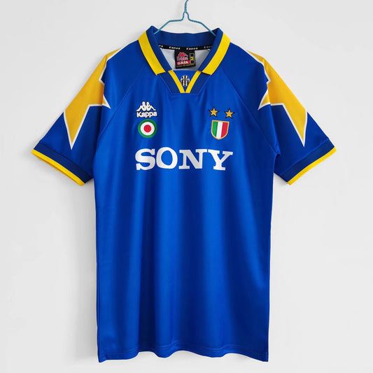 1995/96 Juventus Away Retro Kit