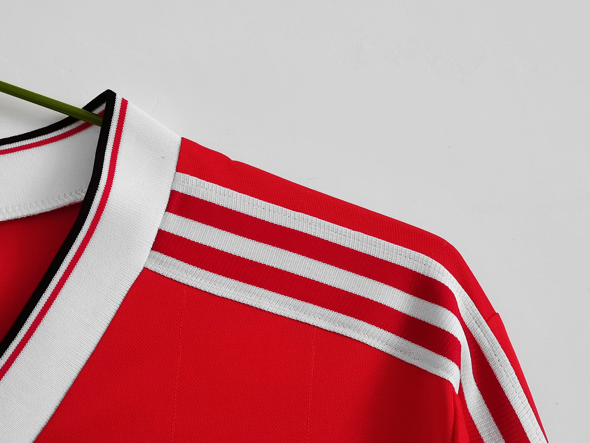 1983 Manchester United Long Sleeve Home Retro Kit